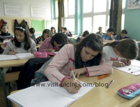 Sot filloi viti i ri shkollorë 2012/2013