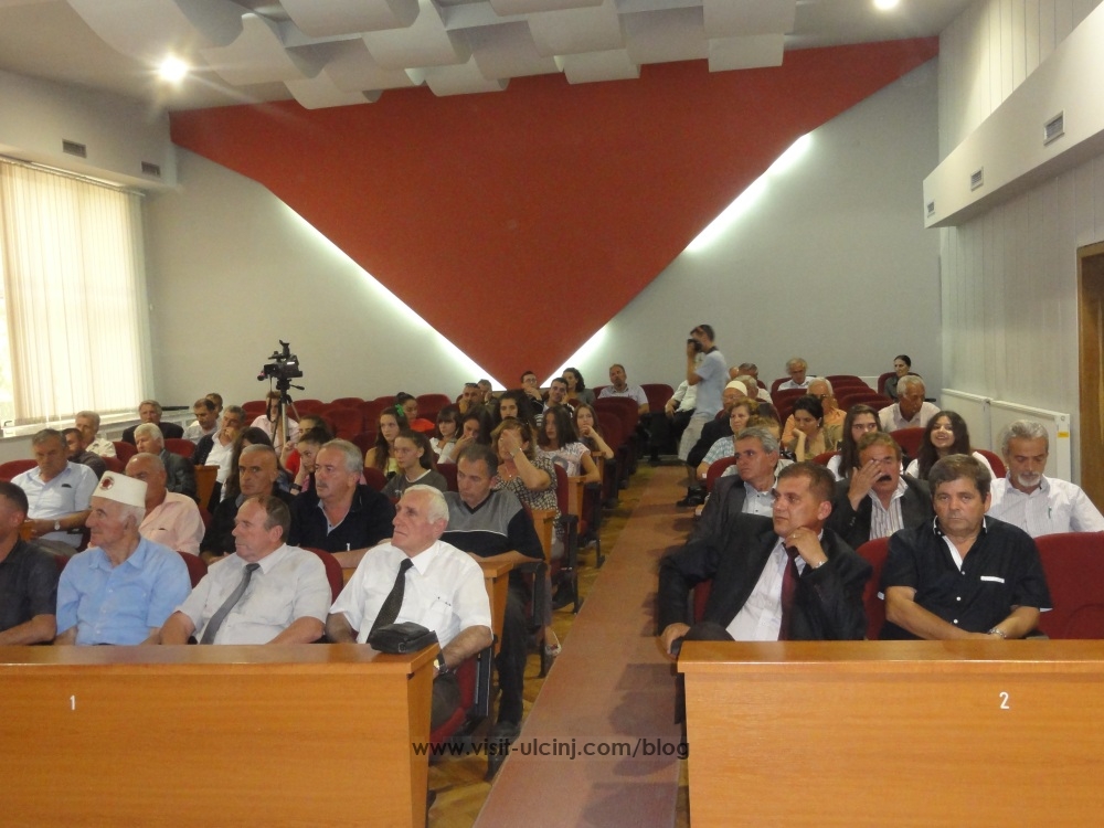 Tahir Tahiri ne Promovimin e librit i Flamur Anamalit në Pejë.1