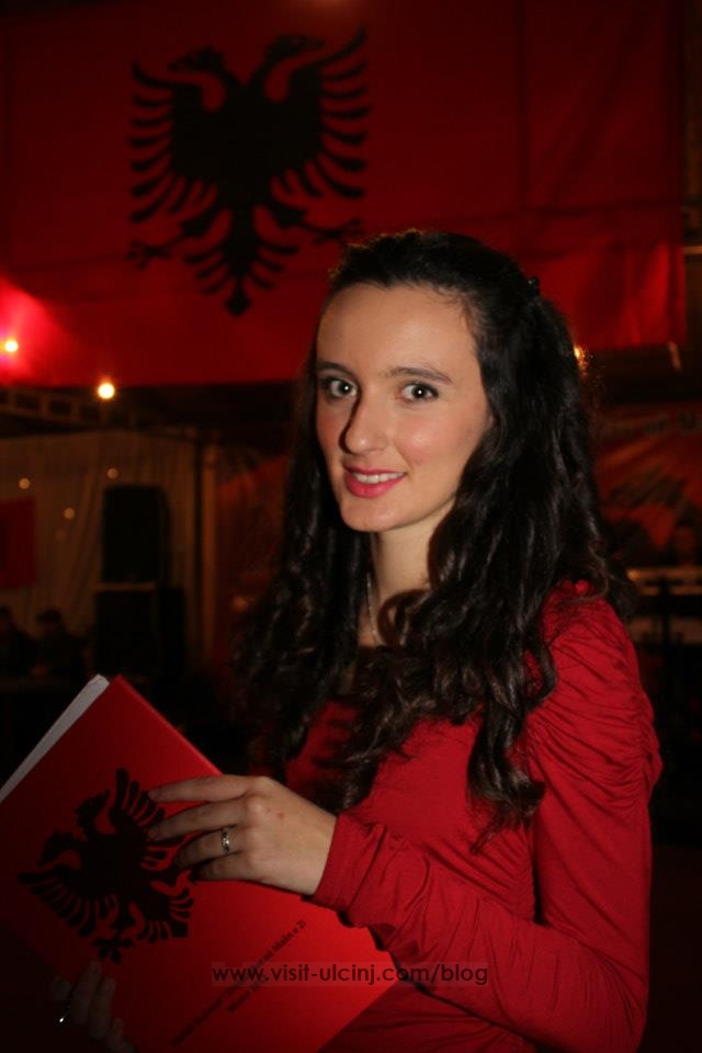 Për nder të 100 Vjetorit të Pavarësisë së Shqipërisë nga Flutur Mustafa