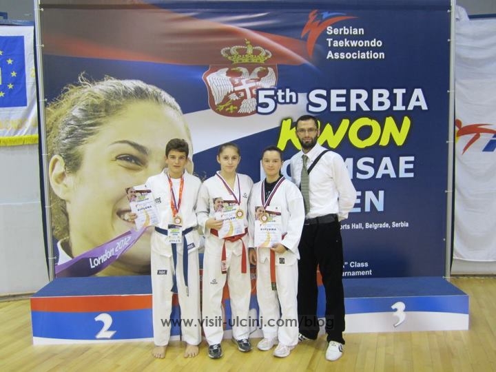 Klubi i taekwondo-së Ulqini me 3 medalje të arta në Serbia open poomsae ETU “A” class
