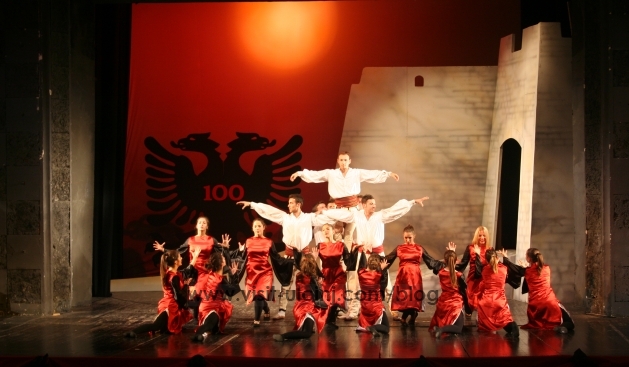 Rrëfimi koreodramatik i historisë së Ulqinit + Foto + Video
