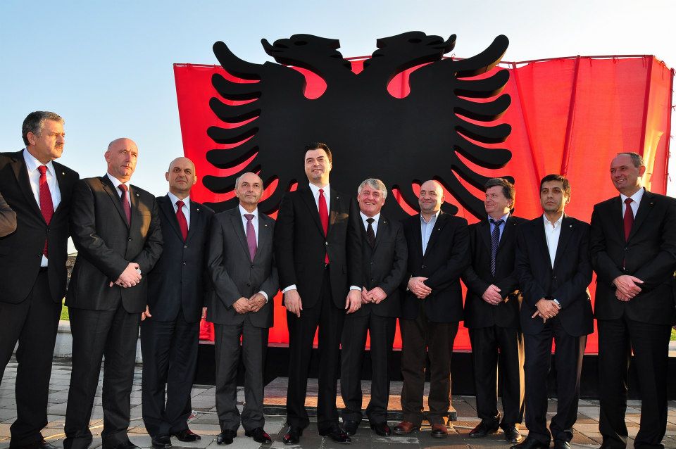 26-27 Nëntor, Tirana me kryetarët e bashkive të Ulqinit, Prishtinës, Tetovës dhe Preshevës