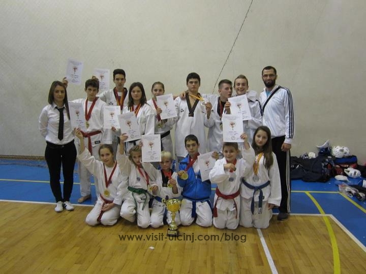 Taekwondo Ulqini 8 medalje te arta ne Podgoric.4