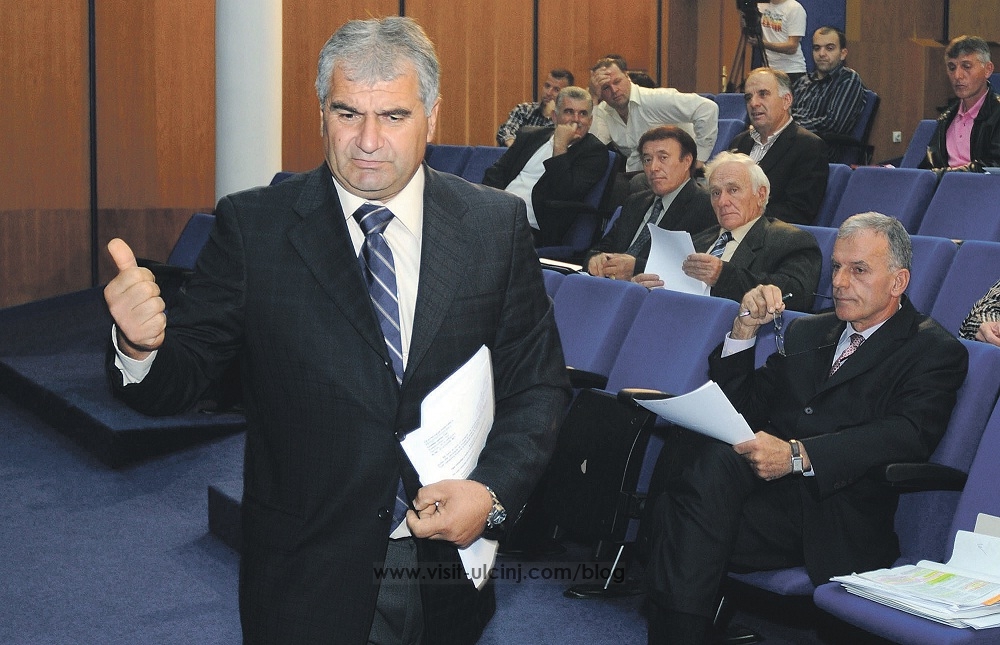 Vasel Sinishtaj: Nëse Djukanovic mashtron, do të braktisi qeverinë