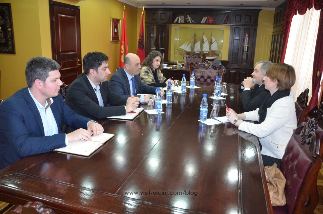 Cungu takon ambasadorin slloven Gasparic.1