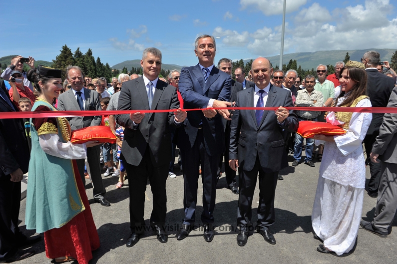 Kryeministri Gjukanoviq ne inagurimin e Ures Port Milena – Video + Foto