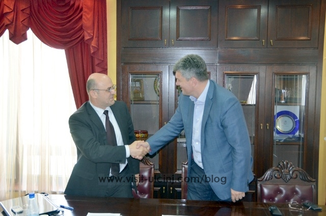 Nazif Cungu je potpisao ugovor sa firmom Bemax