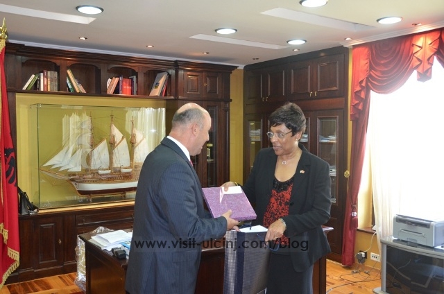 Sue-K-Brown-Nazif-Cungu-inauguration-Ulcinj-Montenegro-7