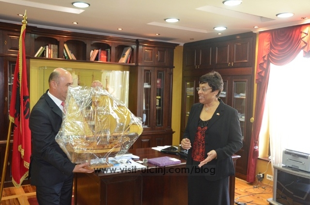 Sue-K-Brown-Nazif-Cungu-inauguration-Ulcinj-Montenegro-8