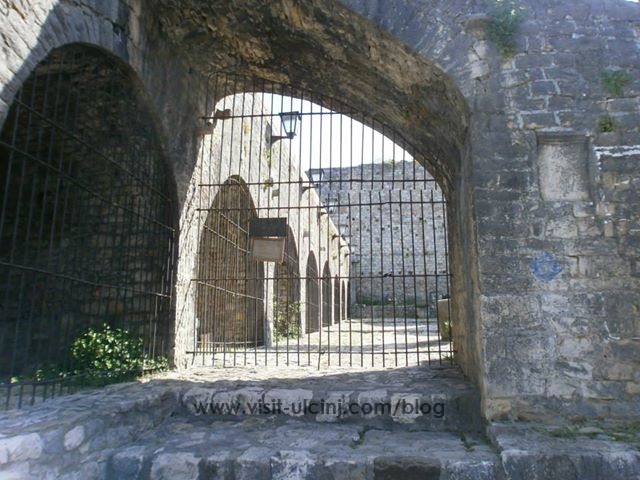 Zatvorene kapije gornjeg dijela Starog grada