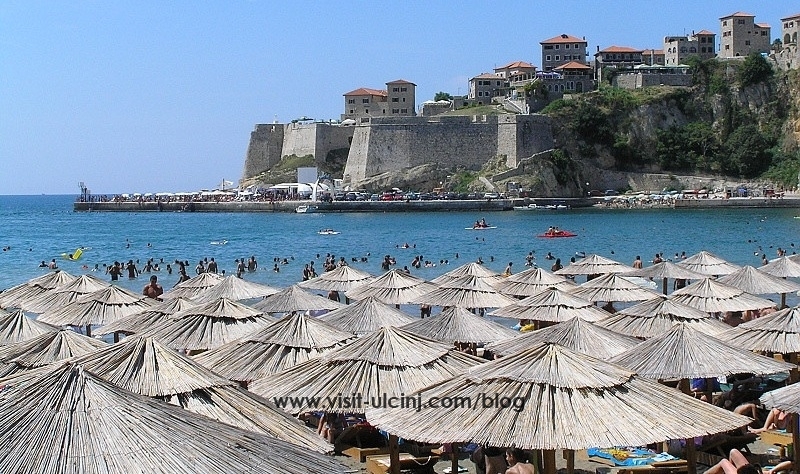Midis cubave e pushimeve në det