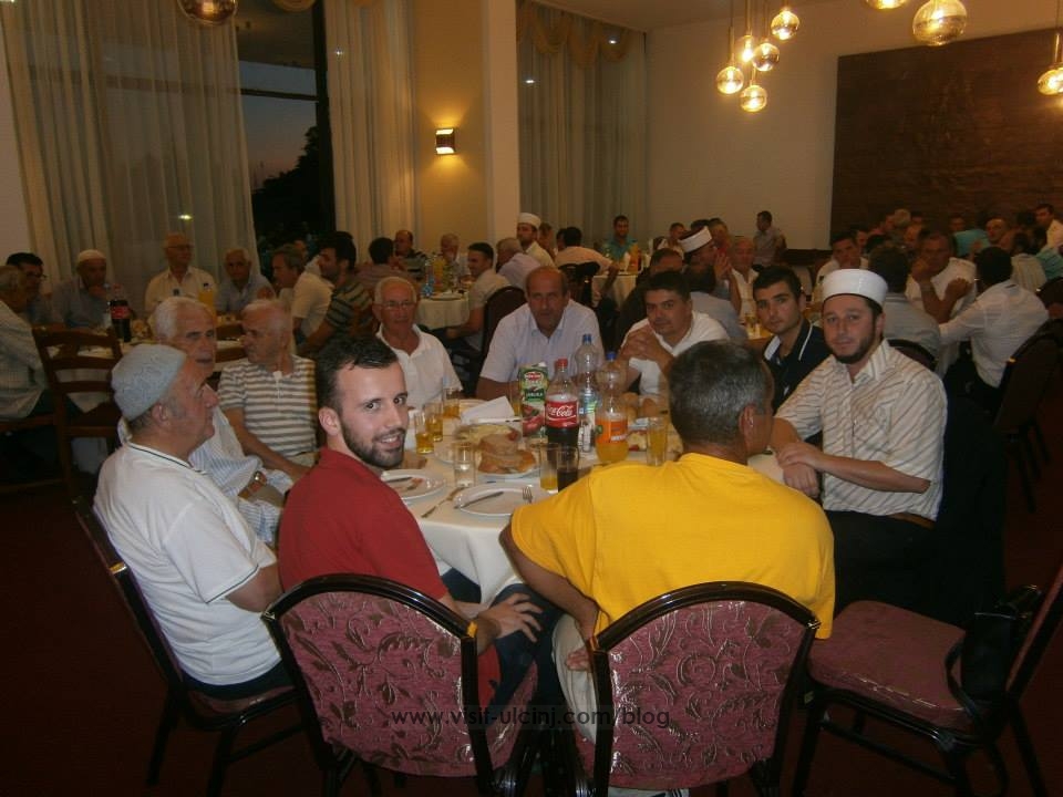 iftar za 600 vjernika u hotel Mediteran - Ulcinj.2