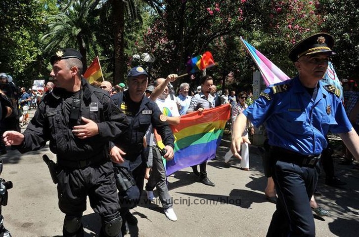 parada e homoseksualëve në Mal të Zi.1