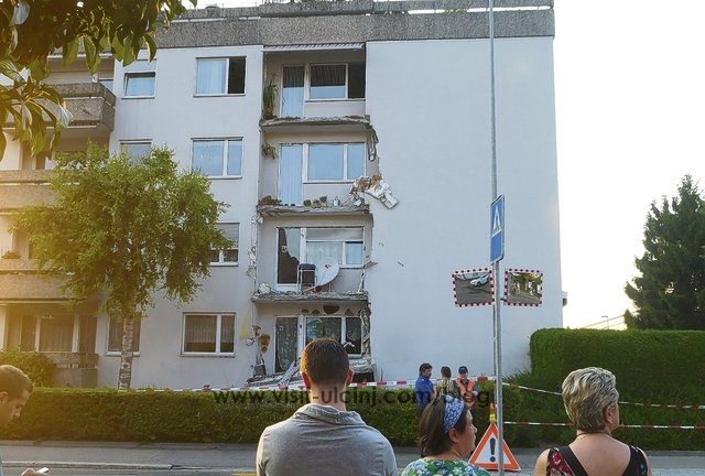 Shemben ballkonet në banesen e Fito Hasanagës në Rapperswil SG