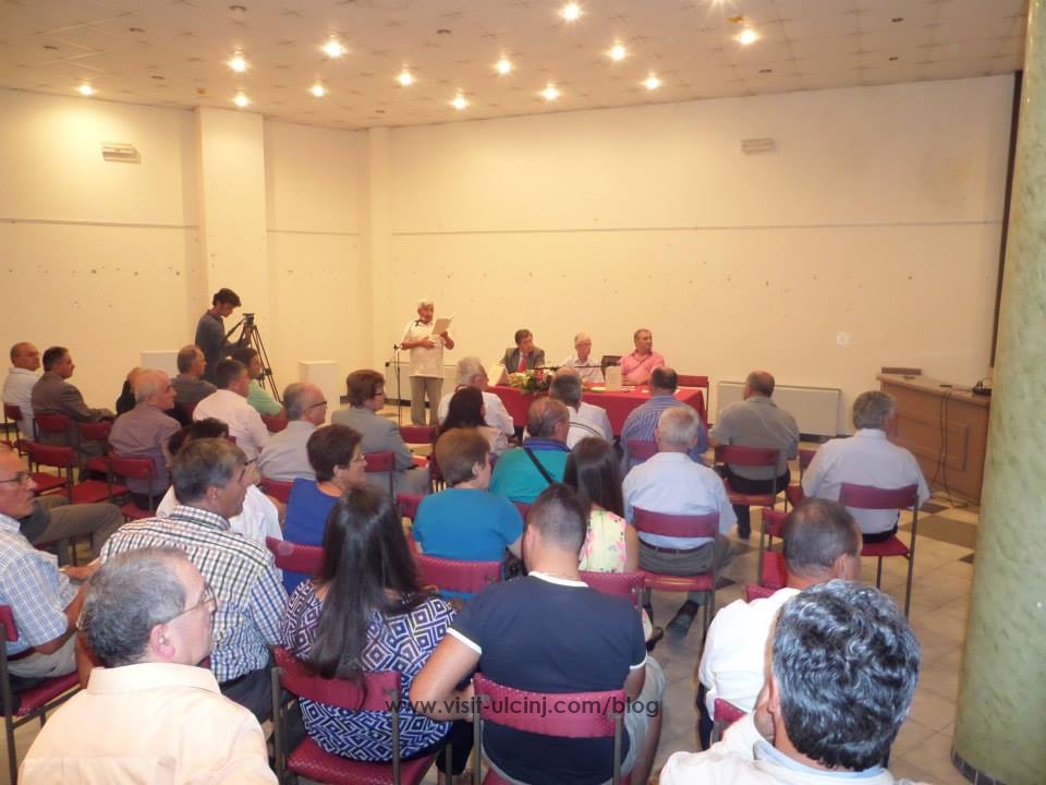 Promovimi i librit i prof. dr. Simë Dobrecit-3