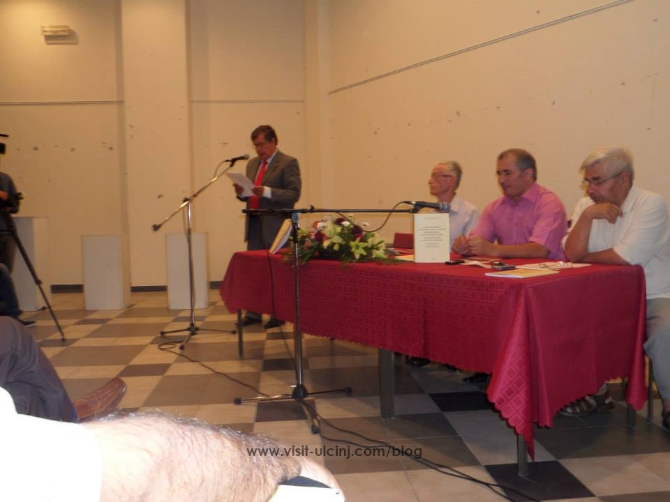 Promovimi i librit i prof. dr. Simë Dobrecit-4