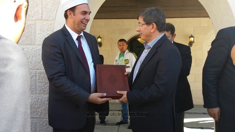 Ahmet Davutoglu obišao džamiju pomoraca u Ulcinj