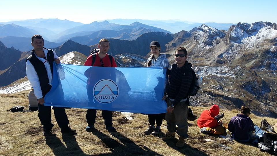Anetaret e Shoqates Bjeshkatareve “Rumia” – Ulqin, ngjiten në majen e Korabit (2764 m)