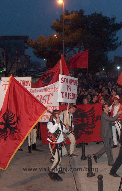 Priten demonstrata të shqiptarëve në Mal të Zi