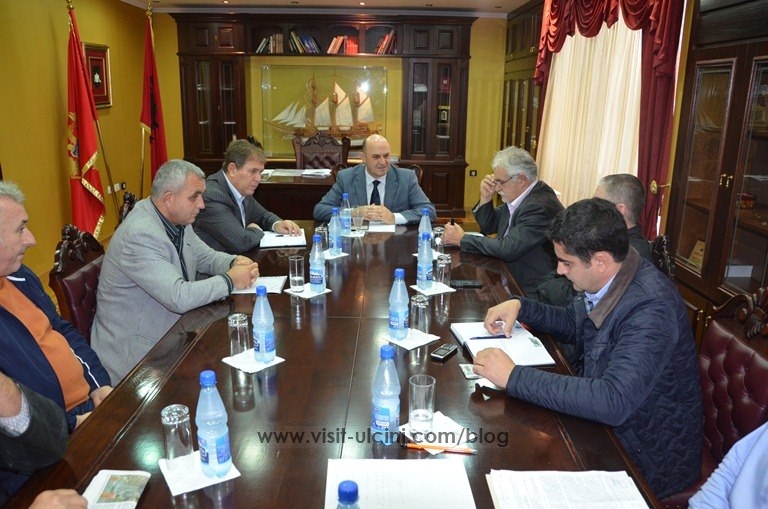 Nazif-Cungu-me-punëtorët e Kripores së Ulqinit-2