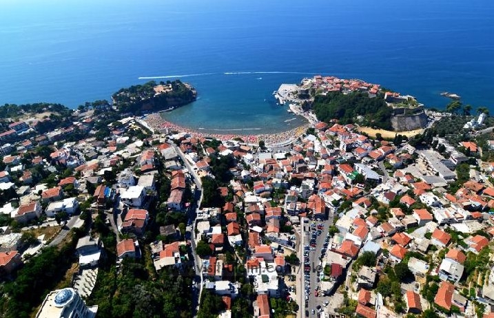 Ulcinj: Provalio u osam objekata, krao novac, zlato, telefon