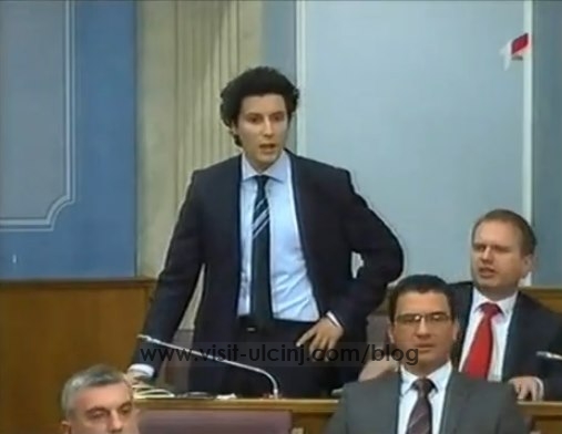 Perleshje gojore ndermjet Abazoviqit dhe Gjukanoviqit – Video