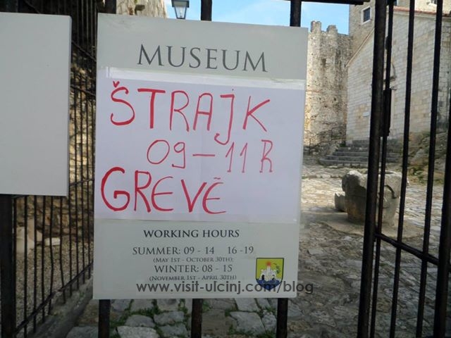 Muzeu i Ulqinit me dyer të mbyllura në  grevë + Foto