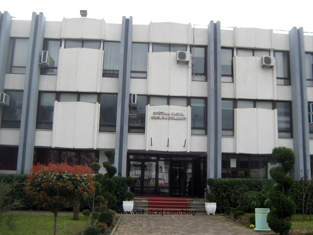 Lojë nervash dhe pazare për shumicën e re parlamentare në Ulqin