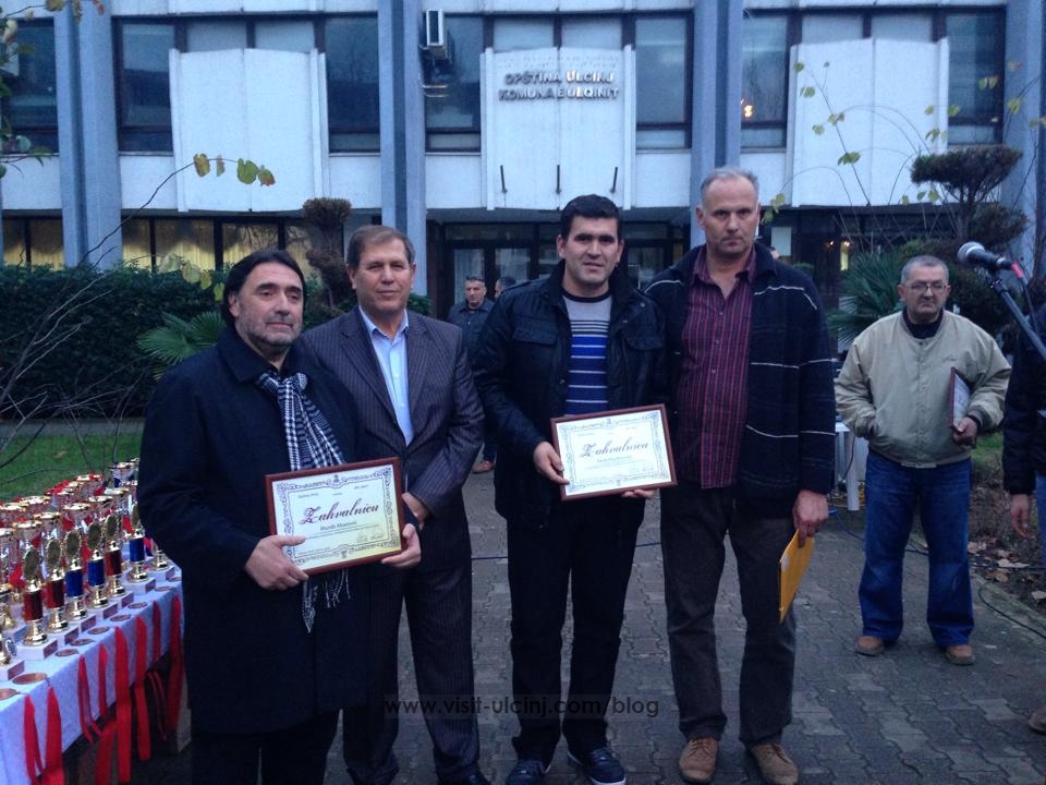 Munib Abazit i ndahet çmimi Kult për vitin 2013 ne komunen e Ulqinit