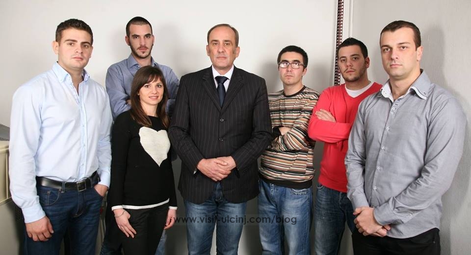 SNP Ulcinj: Neprihvatljivo pojavljivanje popa u predizbornom spotu DF-a