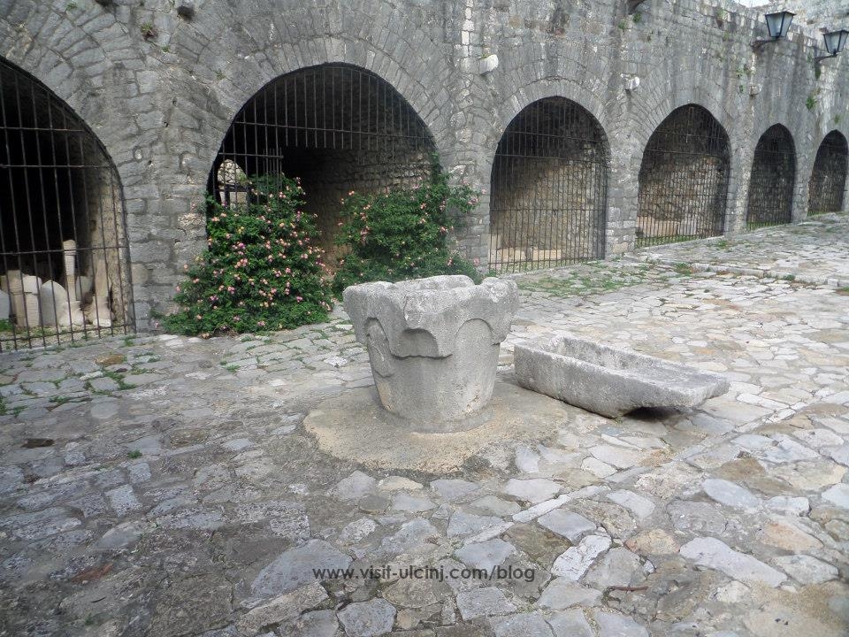 Trg robova staroga grada Ulcinja
