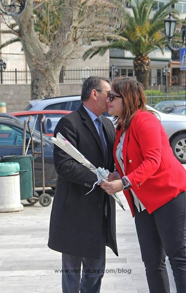 Predsjednik OO DPS ULCINJ g-din Nrekic cestita 8.mart
