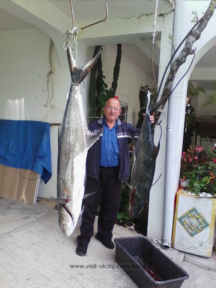 Ulcinjski ribar Adem Kraja ulovio tunu tešku 48 kilograma