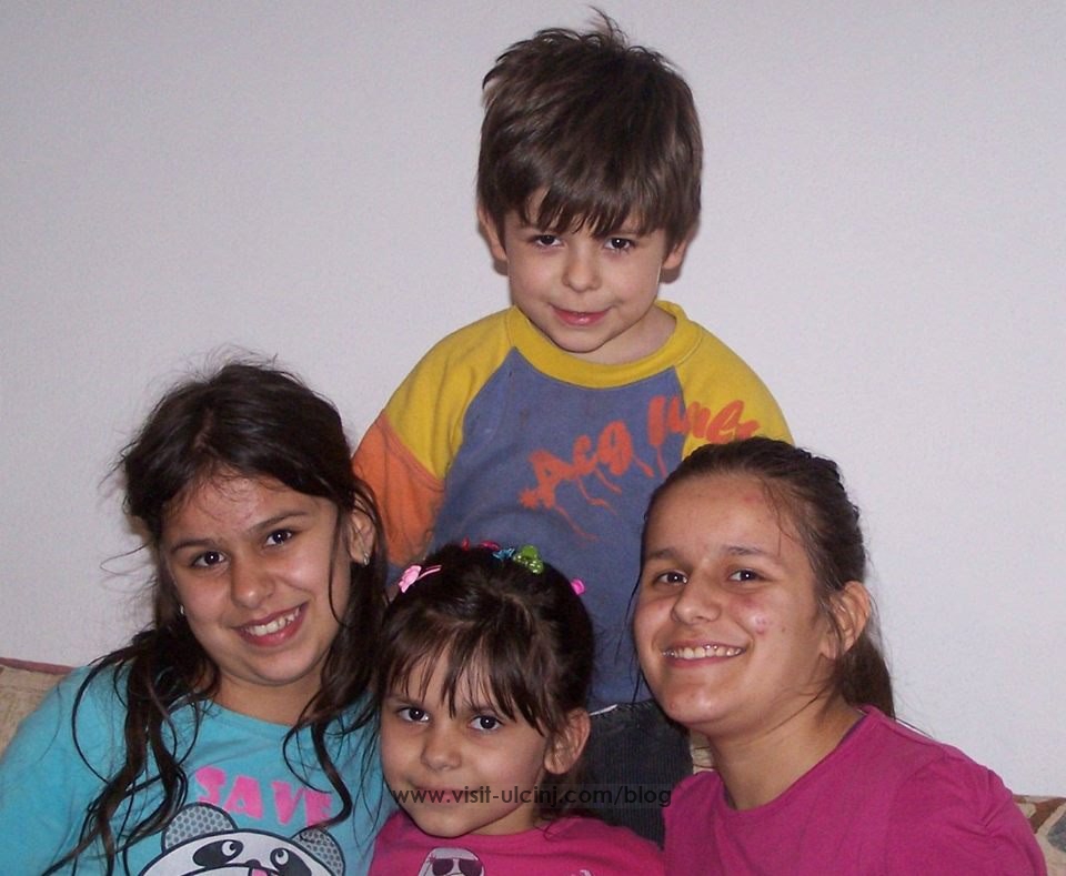 Familja-e-Shaqir-Elezit-Ulqin
