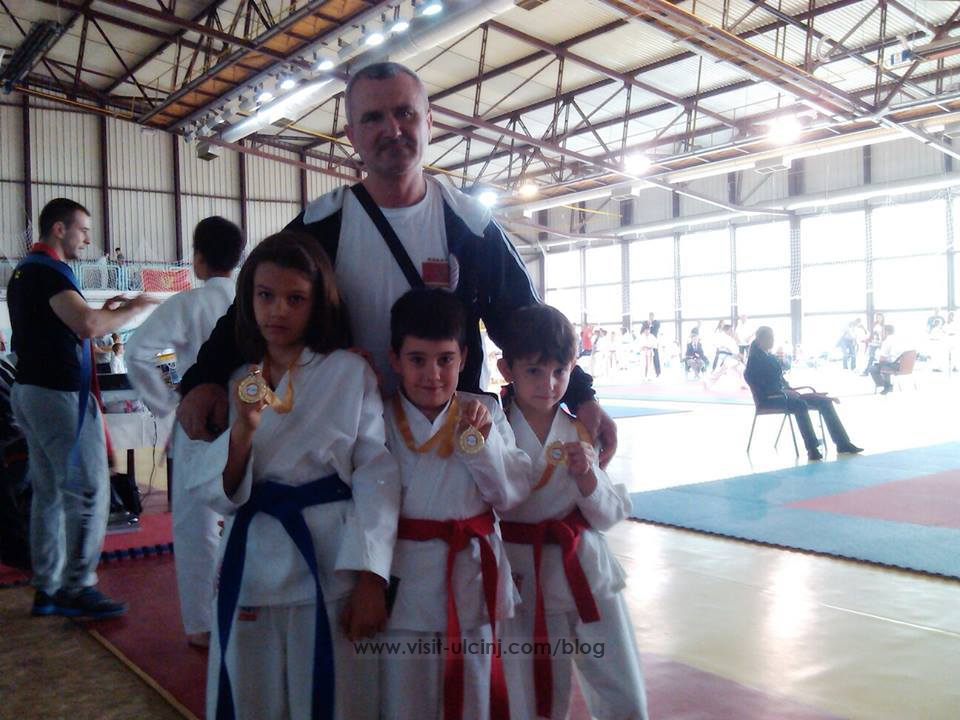 Klubi i karatesë “Champion”- 8 medalje te arta në kampionatin shtetëror