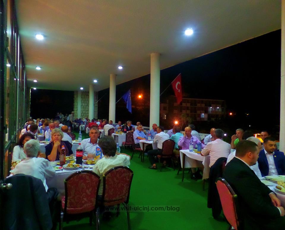 Ambasada e Emirateve te Bashkuara Arabe shtron iftare në Hotel Mediteran-1