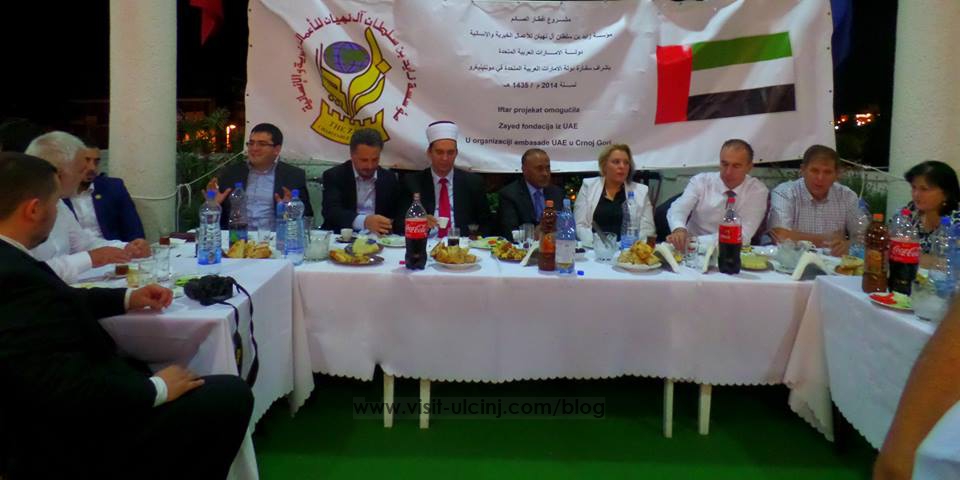Ambasada e Emirateve te Bashkuara Arabe shtron iftare në Hotel Mediteran – Video