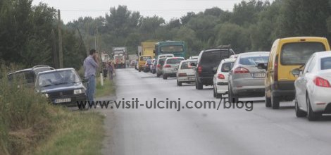 Opet kilometarske kolone automobila u Velikoj plaži