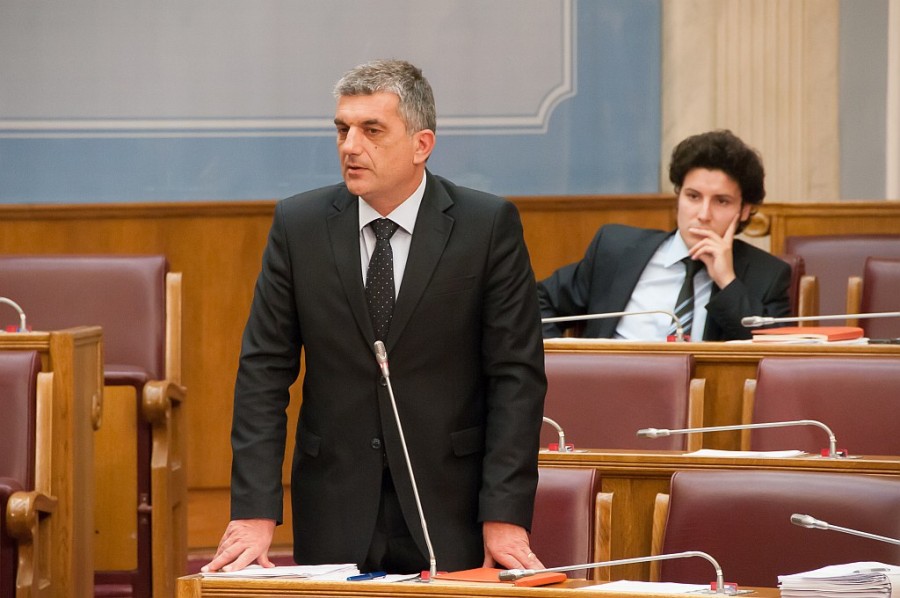 Abazović i Bojanić traže Lekiću da im posudi poslanika