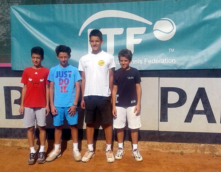Ulqin: Perfundoi Turneu ne Tennis në kategoritë deri 14 vjeç