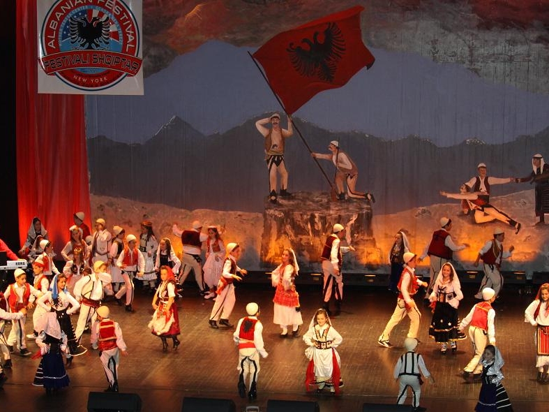 Festivali Mbarëkombëtar i Fëmijëve - Tirane-1