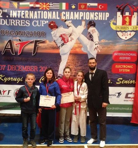 Klubi i Taekwondo-së  sjell në Ulqin 4 medalje ari dhe 2 argjendi