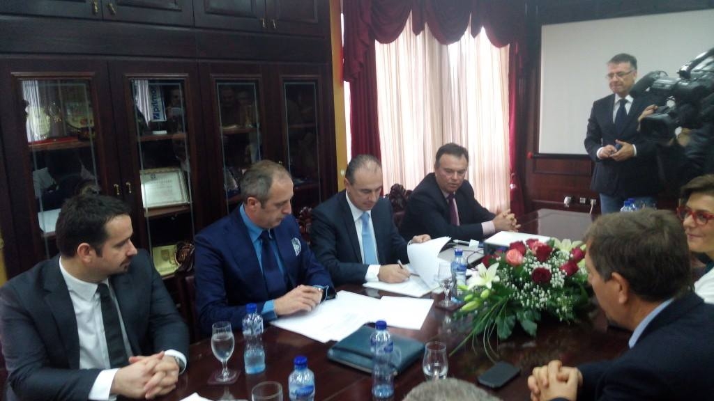 Nënshkruhet marrëveshja për ndërtimin e  Akva Parkut në Ulqin