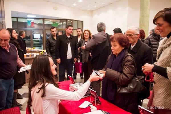 ”Përtej lajthitjes”, i Flutura Mustafës u promovua në Ulqin