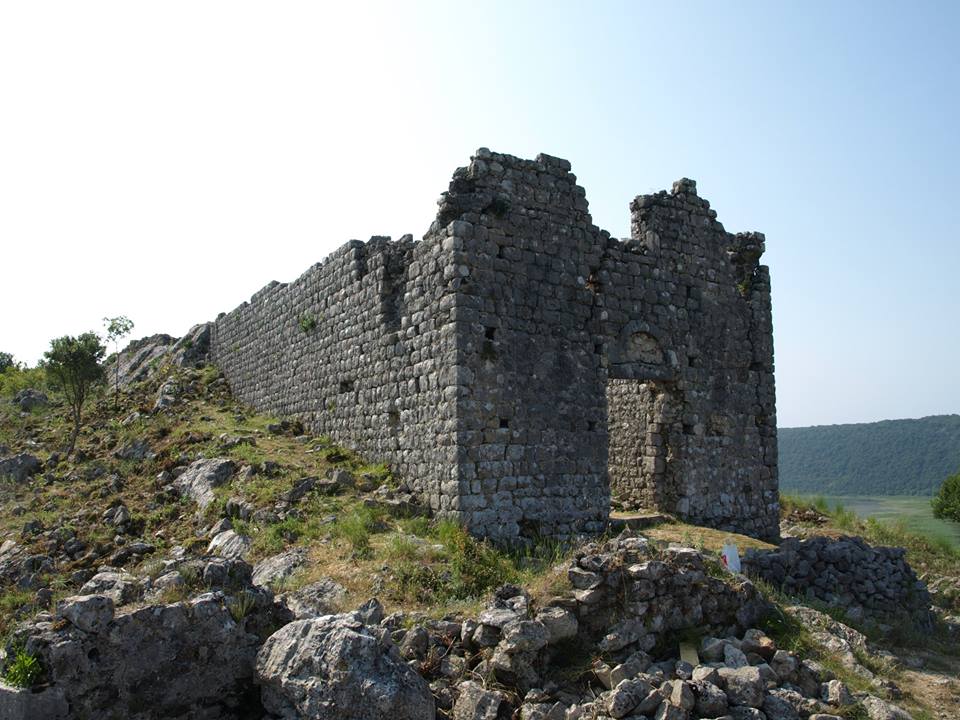 Vidhen gurët e Qytetit te lashtë të Shasit