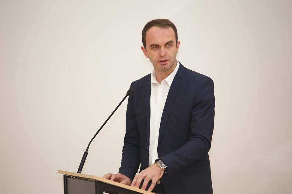 Gjeloshaj: Bardhit për mandat, nuk mund ti ndihmojë as Zoti