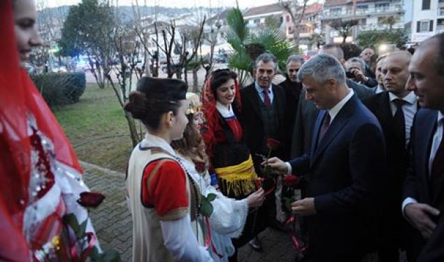 Ulqini i shpallë Thaçin e Ramën “Qytetar Nderi”