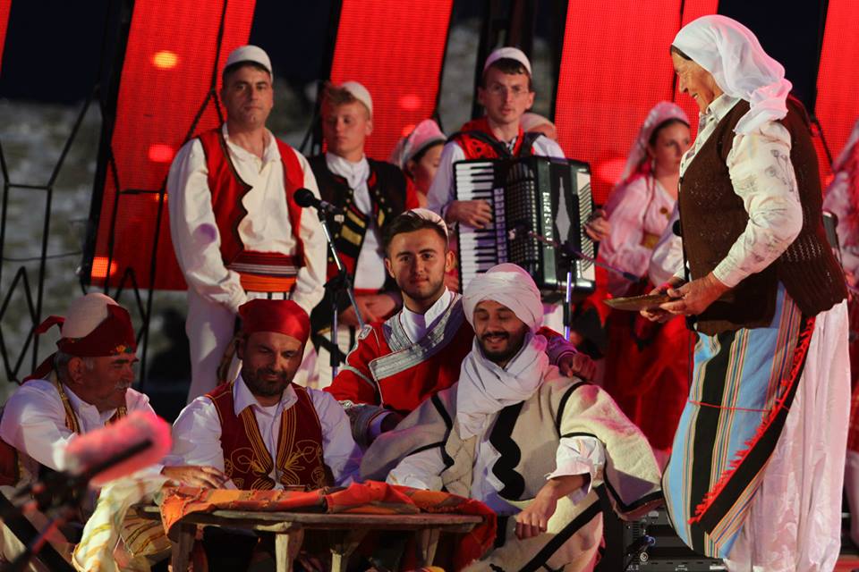 Festivali i Gjirokastrës-Ulqini-prezent-3