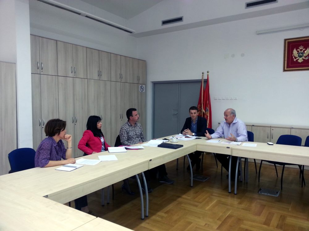 Mbahet takimi i parë i grupit punues, për zgjidhjen e problemeve të arsimit shqip