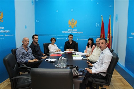 Ministria e Arsimit e Malit të Zi lejon Abetaren unike në gjuhën shqipe
